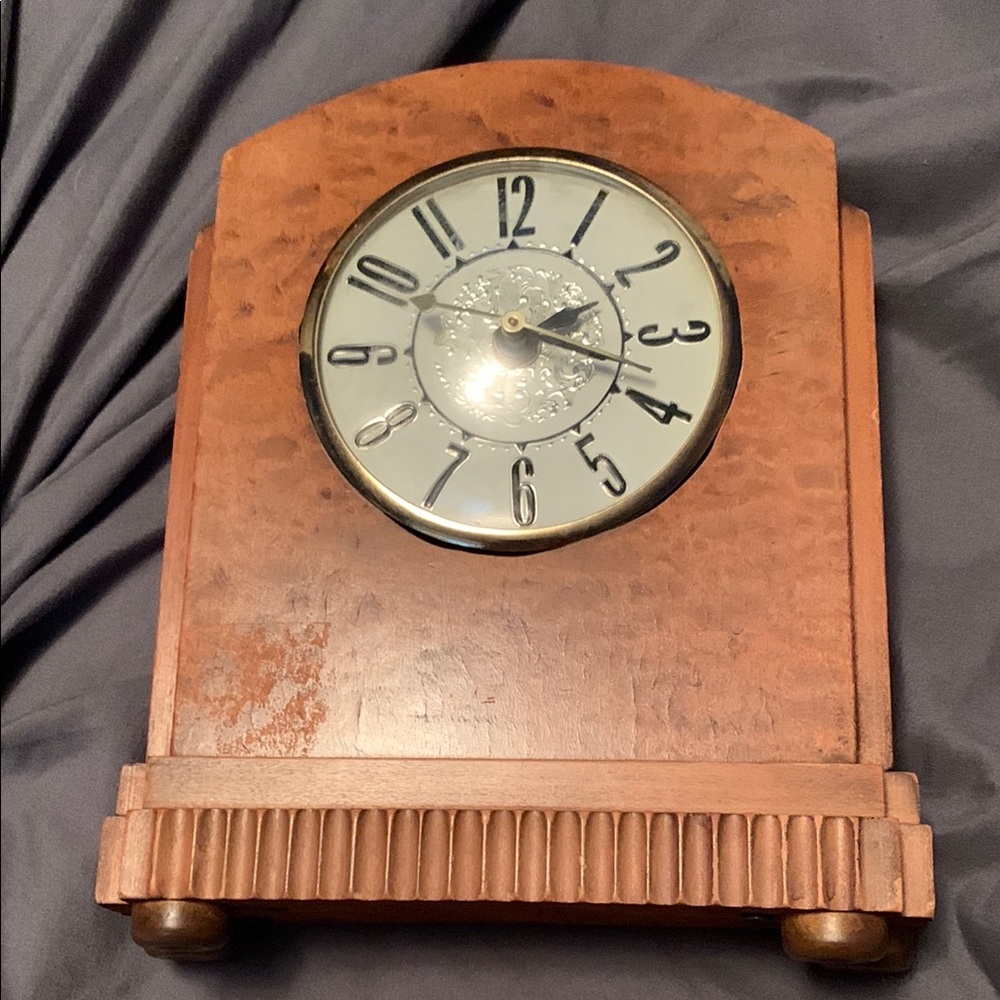 Vintage Brown Wooden mantle clock